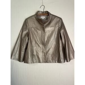 Pendleton Women's Leather Jacket. Size large. EUC.